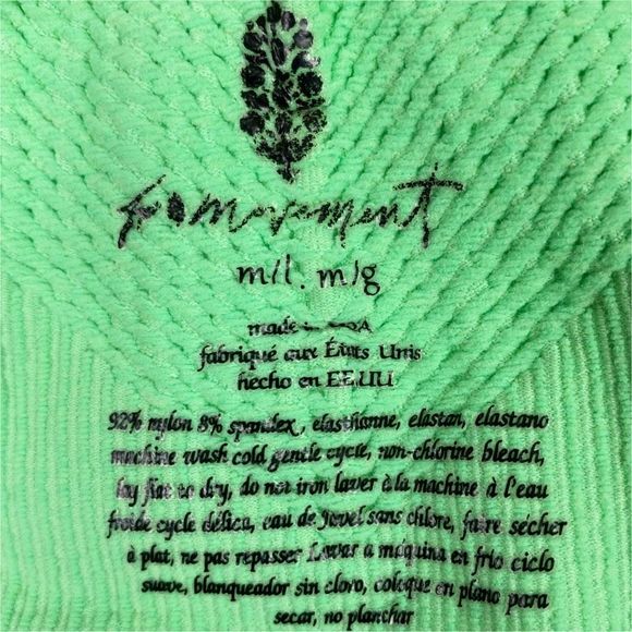 Free People Movement Seamless Shorts in Fresh Cut - Size M/L - Picture 5 of 6